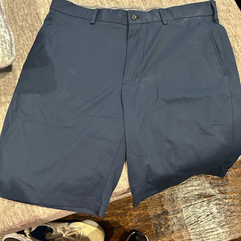 Walter Hagen Men's Dark Blue Flat Front Shorts sz 35